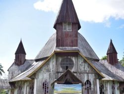 Mengunjungi Gereja Tua Santa Theresia di Congkar, Perpaduan Arsitektur Eropa dan Manggarai