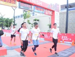 Menparekraf dan 1.200 Pelari Ramaikan IFG Labuan Bajo Marathon 2022