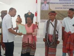 Pemkab Belu Serahkan 1.884 Sertifikat Tanah untuk Warga 7 Desa