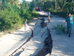 Gempa Maluku Berdampak Hingga NTT, 303 Meter Jalan Kie-Oinlasi Rusak Berat