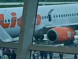 Penumpang Panik Hingga Buka Pintu Darurat, Pesawat Lion Air Tujuan Kupang-Surabaya Batal Terbang Gegara Hal Ini