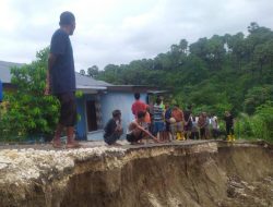 Diguyur Hujan Deras, Jalan Rusak dan Warga Mengungsi di Kota Kupang