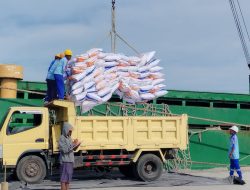 17.766 KK di Kota Kupang Dapat Bantuan Beras, Bulog Sediakan 500 Ton