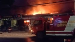 Kebakaran di Jalan Cak Doko, Api Diduga Berasal dari Dapur Depot Delicia