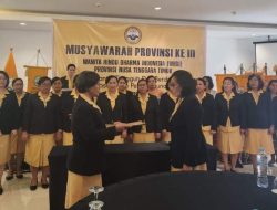 Terpilih Aklamasi, dr. Ayu Suswati Pimpin WHDI NTT untuk Periode Ketiga