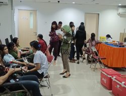 Peduli Sesama, BNI Branch Office Kupang Sumbang 77 Kantong Darah