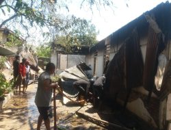 Dua Unit Rumah Warga Kelurahan Solor Ludes Dilalap Api 
