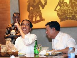 Jokowi dan Prabowo Bertemu Empat Mata