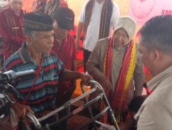 Risma Janji Siap Lumbung Sosial saat Kunker ke Desa Golo Wune