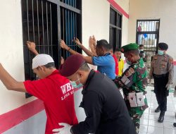 TNI dan Polri Razia Blok Hunian WBP Lapas Ende
