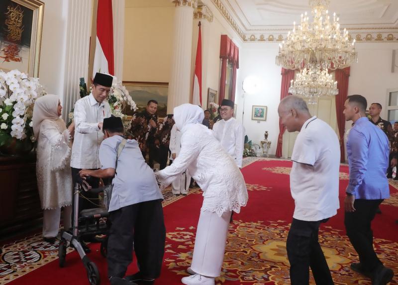 In a fight over basic necessities in Jokowi, three people are injured