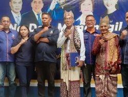 Masyarakat Tiga Kecamatan Antar Frederik Koenunu ke Nasdem Daftar sebagai Balon Bupati Kupang