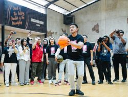 Paslon Bupati-Wakil Bupati Kab. Kupang dan Malaka terima Rekomendasi PSI Sambil Main Basket