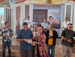 Luncurkan Buku Kenangan Mgr Paulus Budi Kleden, SVD