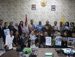 Mahasiswa UNJ dan UPN Veteran Presentasi Hasil KKN