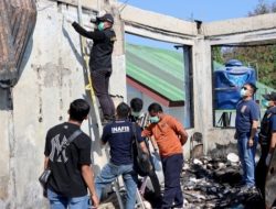 Tim Labfor Olah TKP dan Ambil Sampel Kebakaran,Ungkap Sebab Kebakaran Gedung Kantor Dinkes NTT