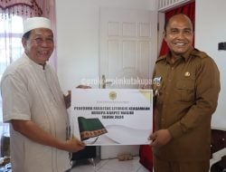 Pemkot Salurkan Bantuan Liturgis