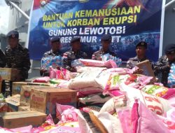 Lantamal VII Salurkan Bantuan untuk Korban Erupsi