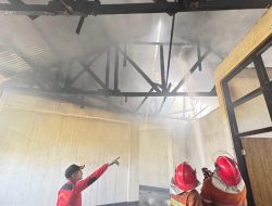 Gedung Kosong Milik Pemkab Kupang Terbakar