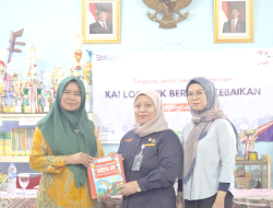 KAI Logistik Goes to School Salurkan Ribuan Buku untuk Murid SD