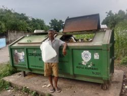 Mengumpulkan Sampah, Bisa Bangun Sekolah PAUD dan SMP