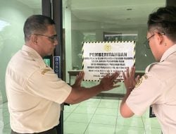 Setelah RM Kahang Jaya, Kini PT. Semen,Tak Taat Pajak, Bapenda Pasang Stiker di PT. Semen Kupang