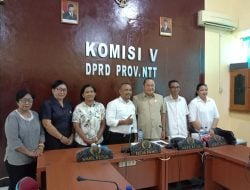 Rekrut Tenaga Honorer Sepihak, Komite SMKN 2 Kupang Mengadu ke Komisi V DPRD NTT